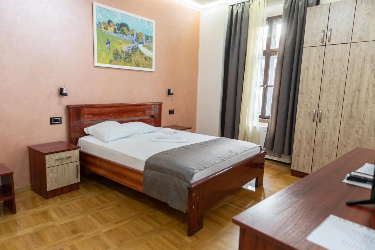 Hotel Kutko Pančevo Eksteriør bilde