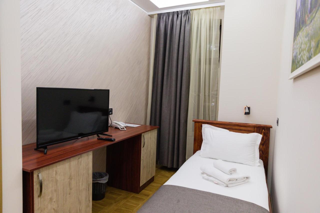Hotel Kutko Pančevo Eksteriør bilde
