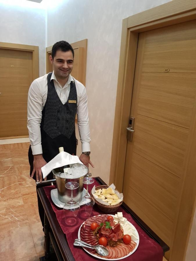 Hotel Kutko Pančevo Eksteriør bilde